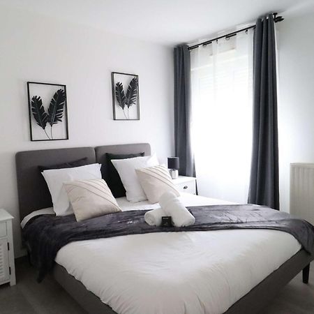 Frenchy By Plaza Apartman Serris Kültér fotó